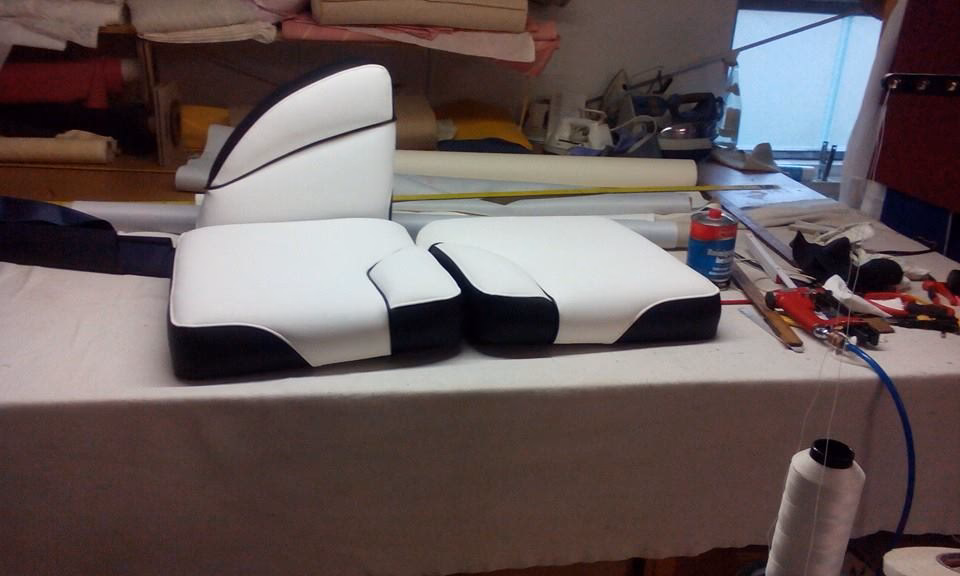 Jakie usługi oferuje ADLER Tapicer w Dębicy?