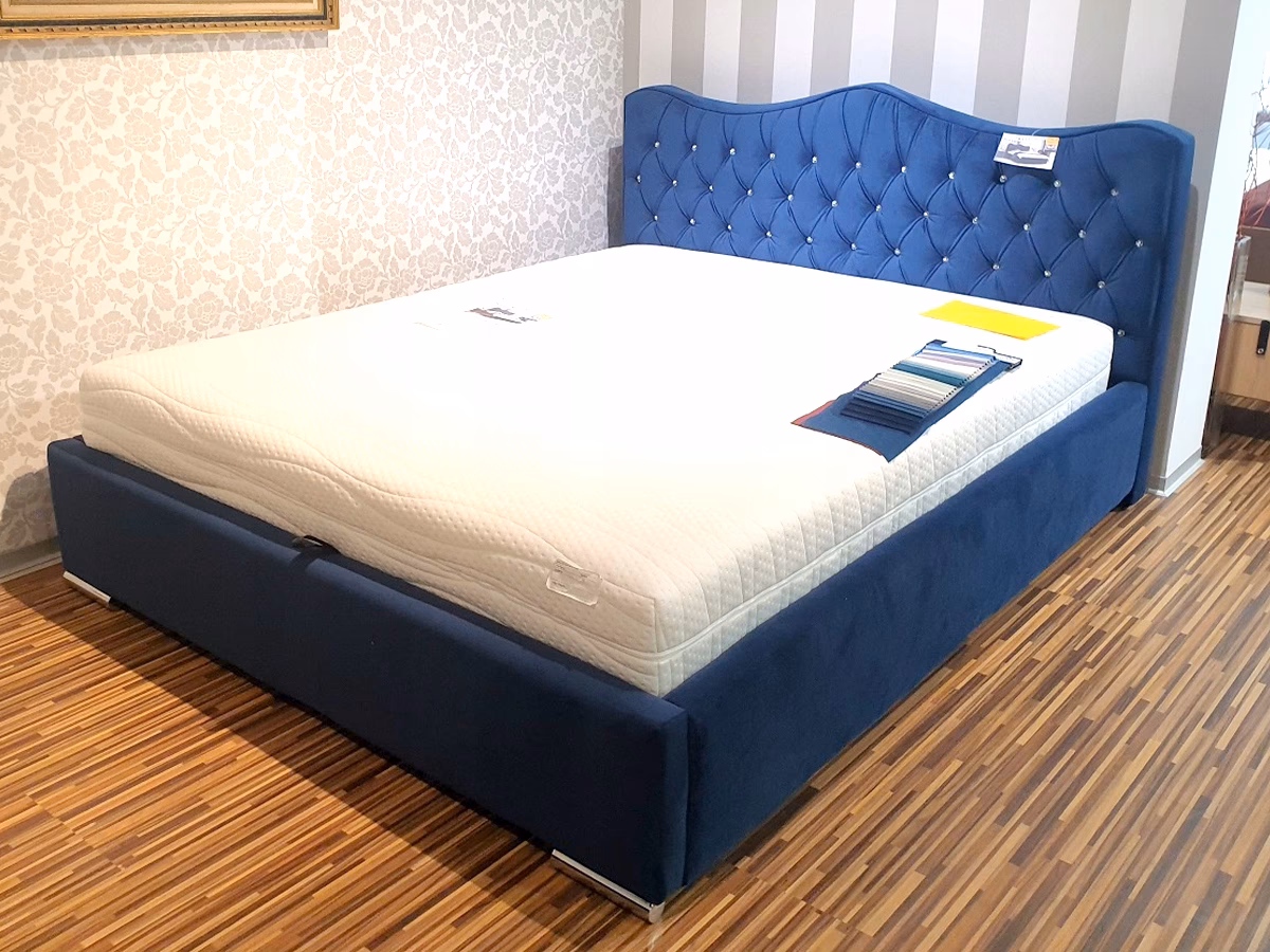 Czy panele tapicerowane są trudne w czyszczeniu?