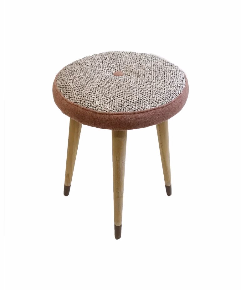 Jaki materiał na fotel do salonu?