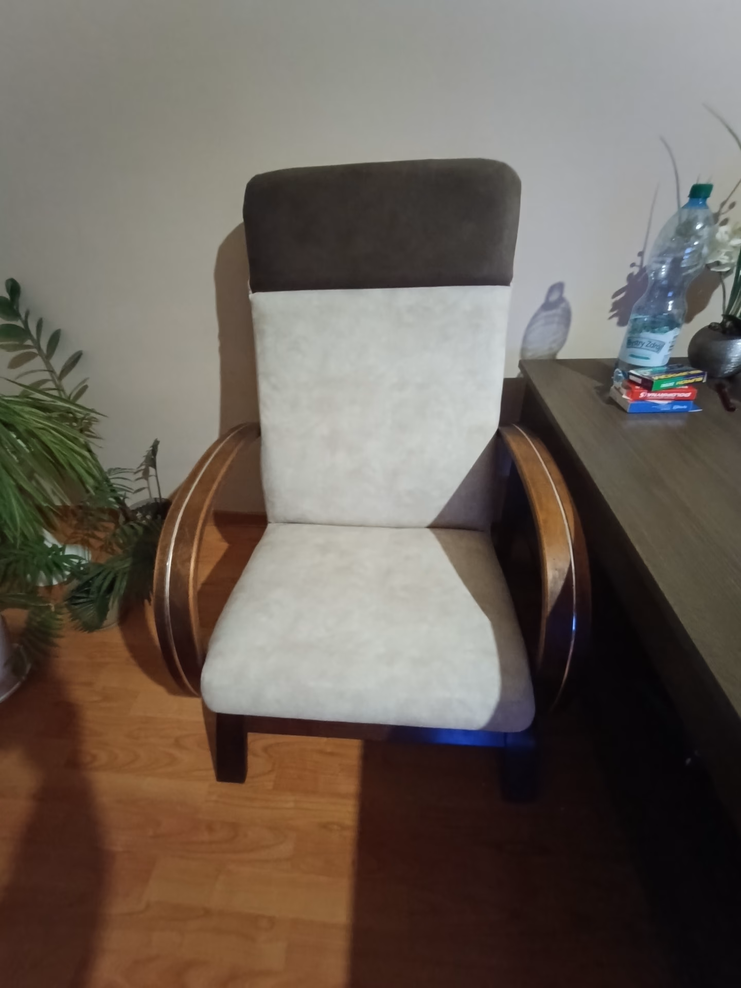 Czym zajmuje się renowator mebli?