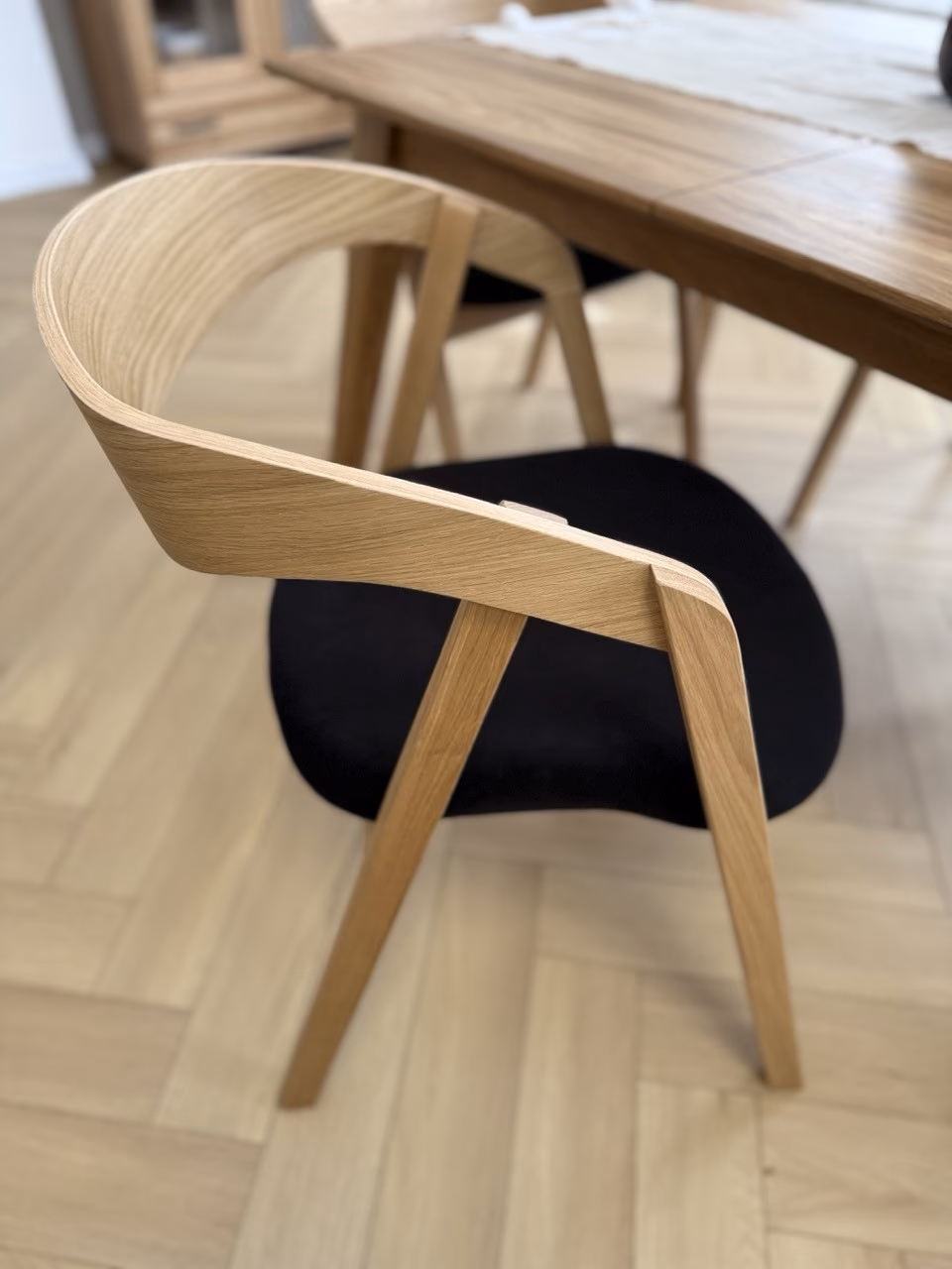 Jakie są opinie o producentach krzeseł tapicerowanych w Małopolsce?