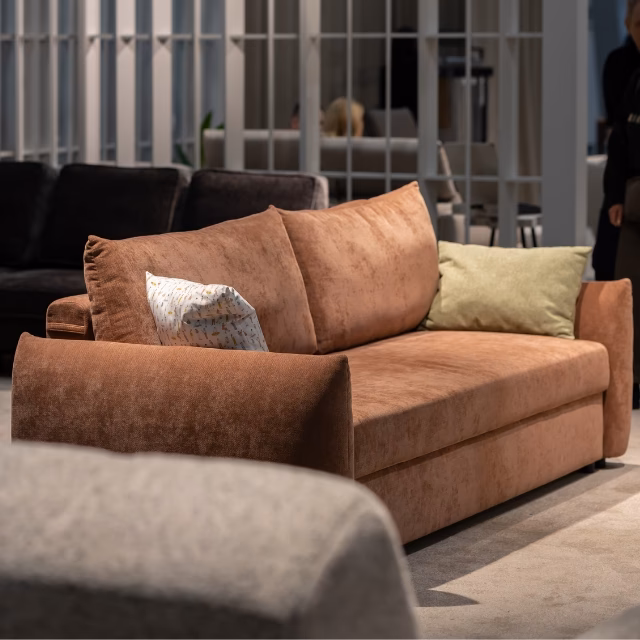 Czy w Gorzowie Wielkopolskim znajdują się sklepy fabryczne producentów mebli tapicerowanych?