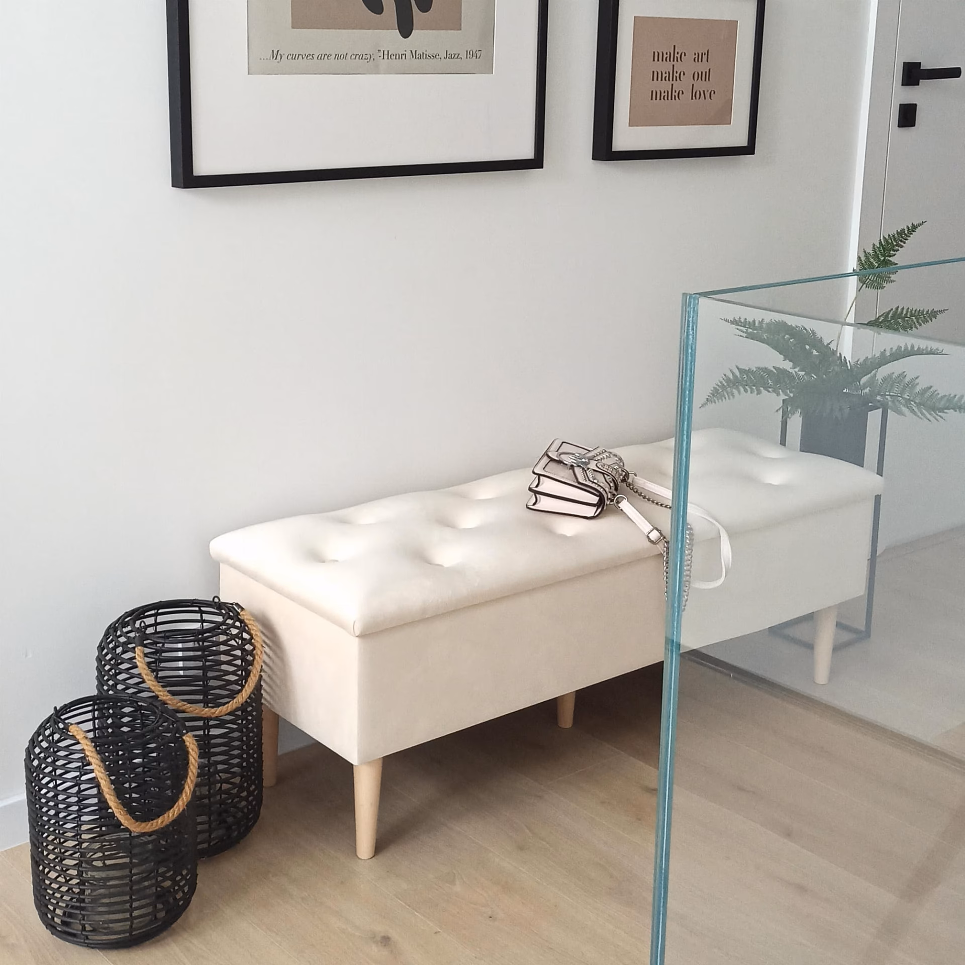 Jakie dodatki wybrać do przedpokoju glamour?