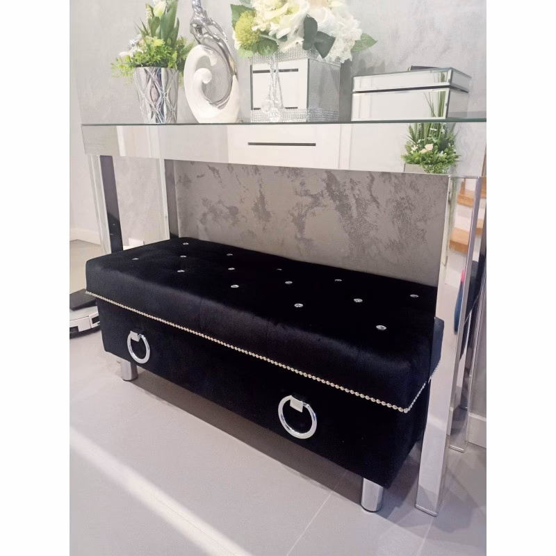 Jak urządzić mały przedpokój w stylu glamour?