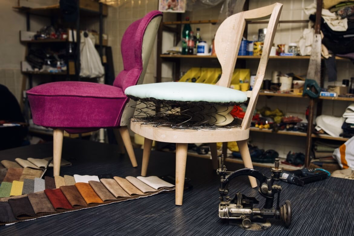 Jak odświeżyć starą tapicerkę?