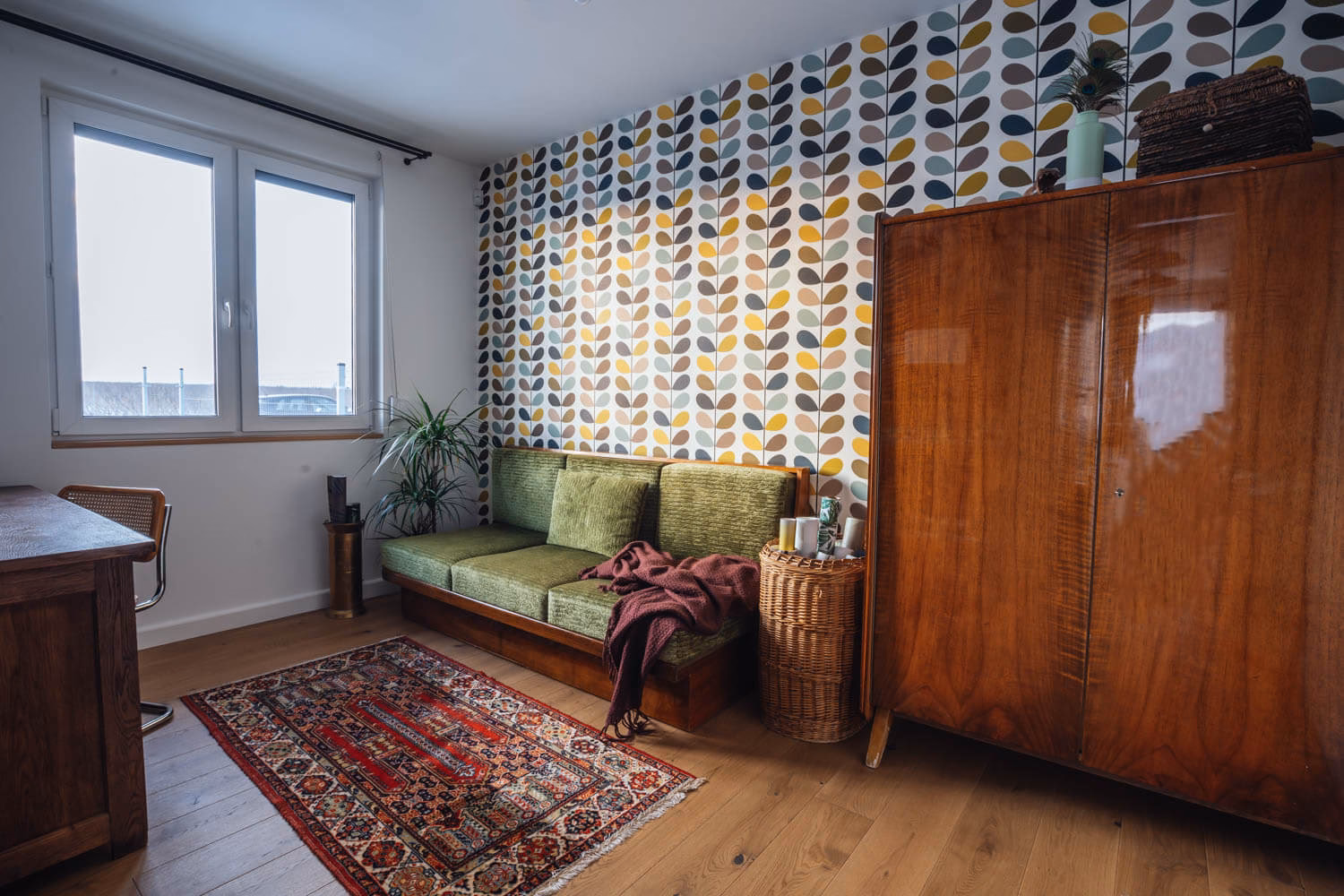 Czym wyczyścić starą kanapę?