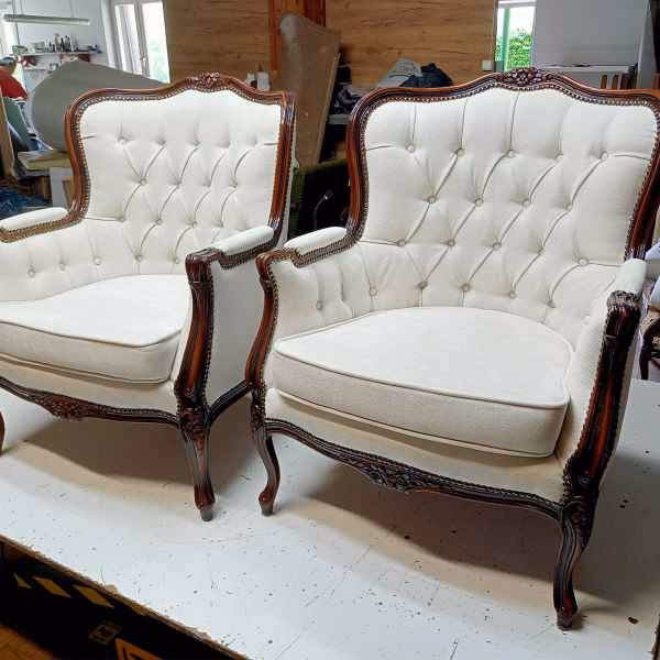 Ile kosztuje wymiana tapicerki w fotelu?