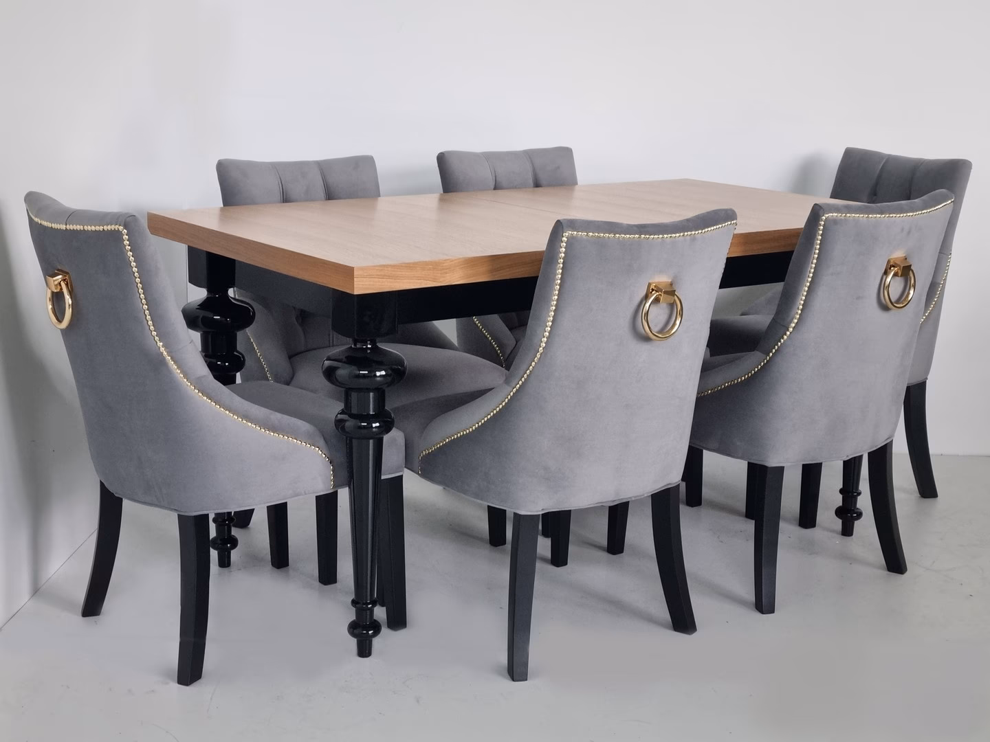 Jak odnowić stół tapicerowany?