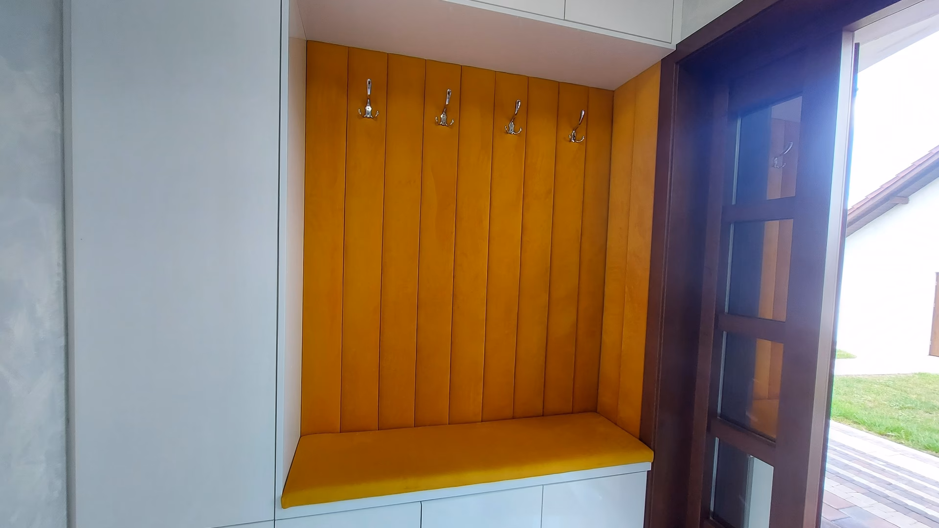 Czym zajmuje się tapicer meblowy?