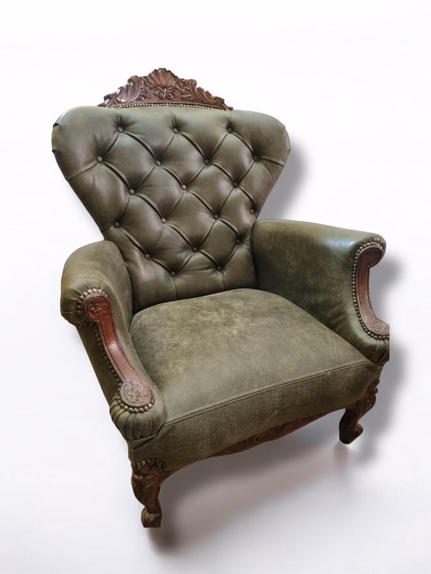 Jakie są różnice między stolarzem a tapicerem?