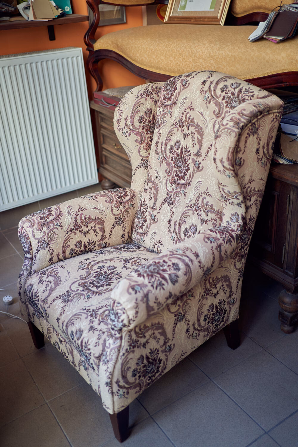 Jak wybrać materiał na obicie mebli?