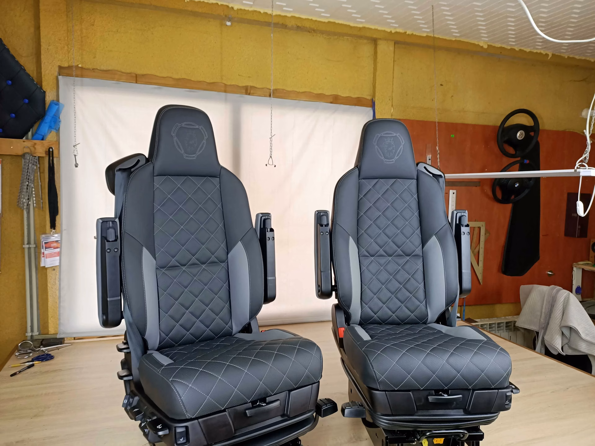 Jak odnowić tapicerkę w samochodzie?