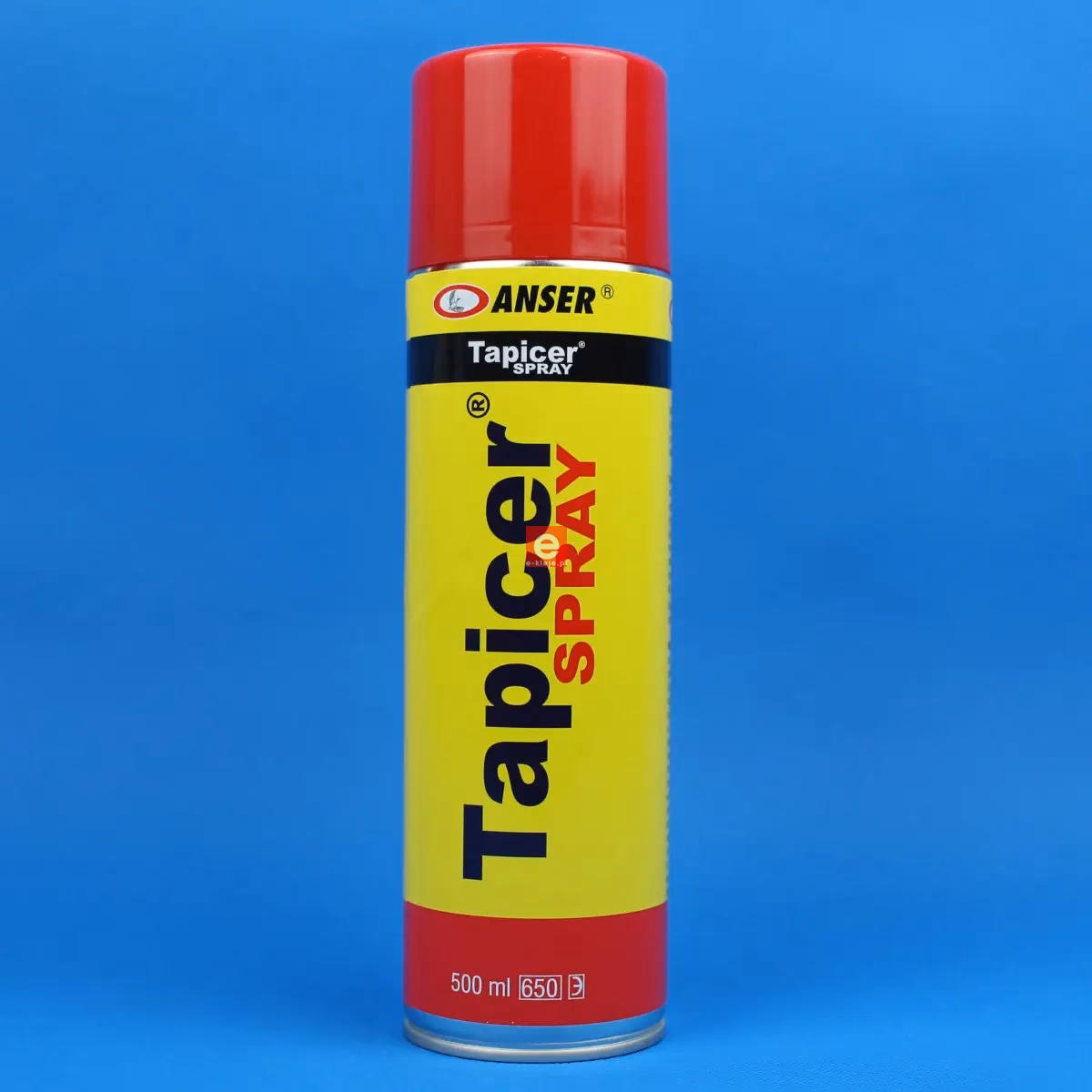 Czym wyczyścić tapicerkę domowym sposobem?