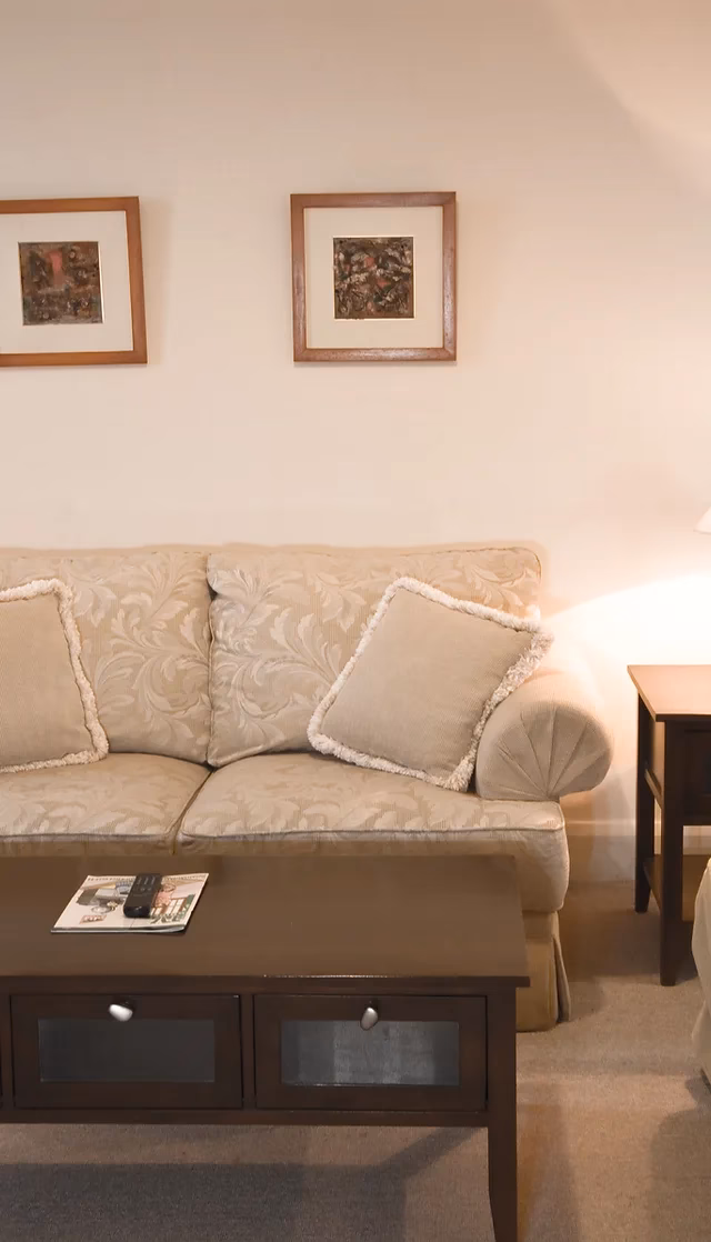 Ile zarabia tapicer?