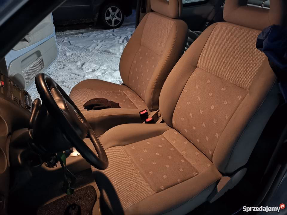 Ile kosztuje obszycie kierownicy skórą?