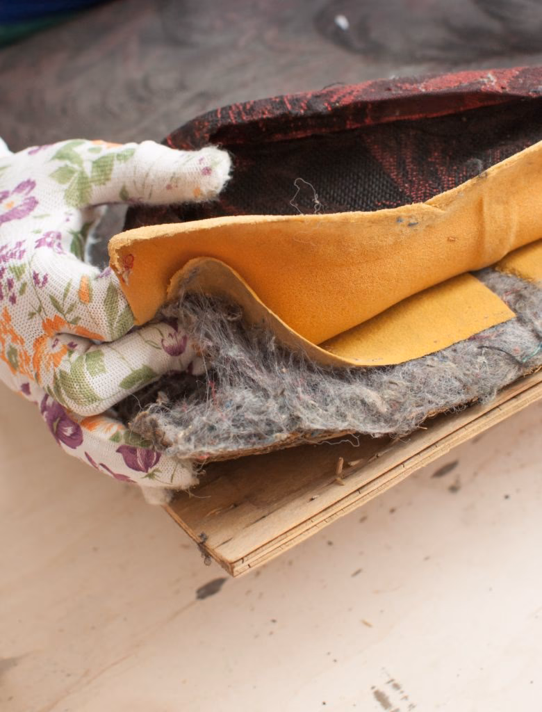 Jak wyczyścić gąbkę do tapicerki?