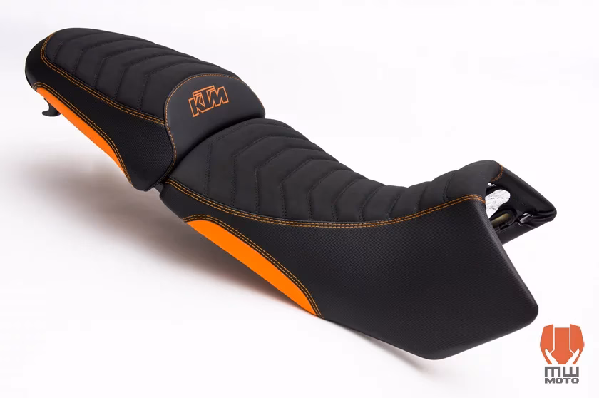 Czy mogę samemu obszyć siedzenie motocyklowe?