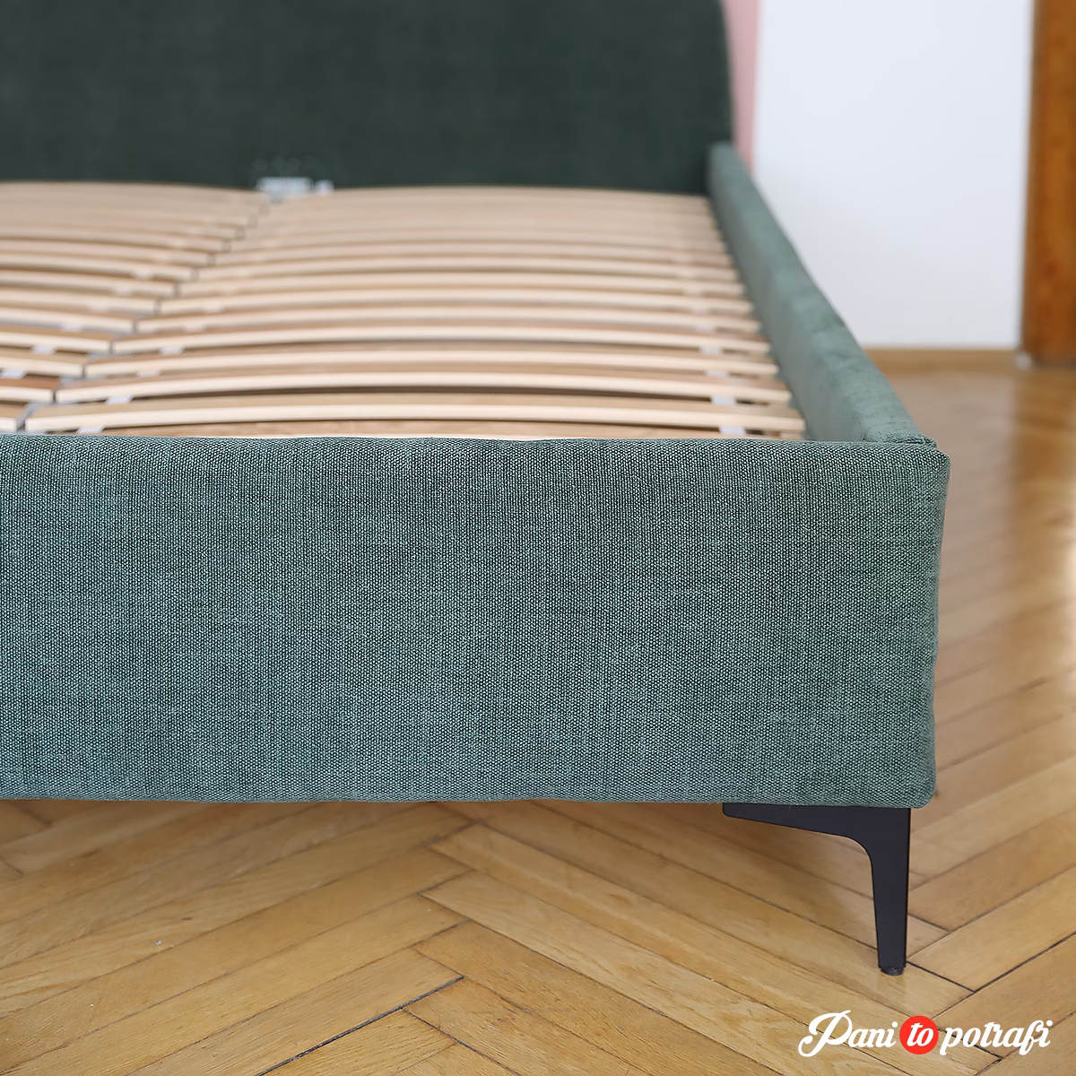 Jak zmierzyć materiał na tapicerkę łóżka?