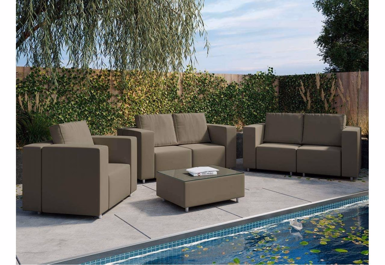 Jak odnowić stare meble ogrodowe?