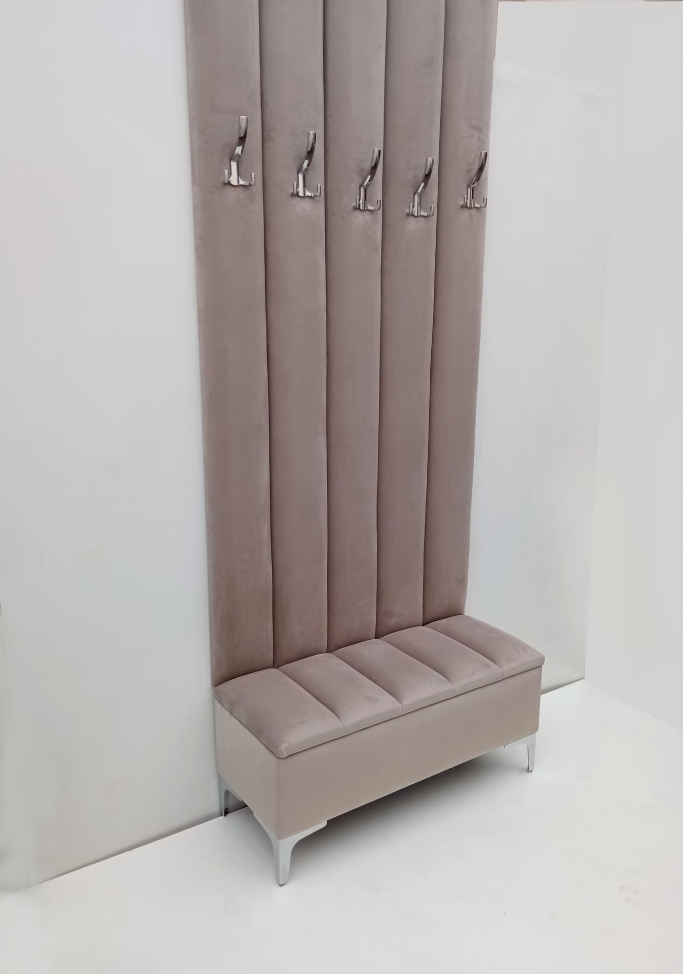 Jaki wieszak do małego przedpokoju?